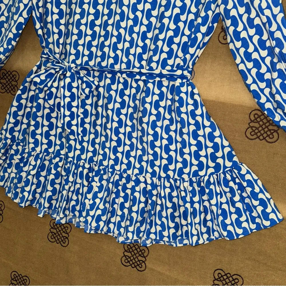 Zara Blue/White Geometric Belted Mini Dress Size XS
Excellent Condition - Picture 4 of 16